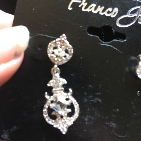 NWT rhinestone earrings - Picture 3 of 4